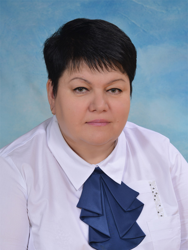 Попова Валентина Николаевна.